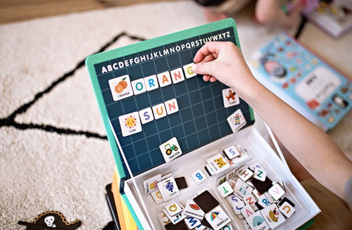 Janod Magnetyczna układanka Alfabet Magnetibook