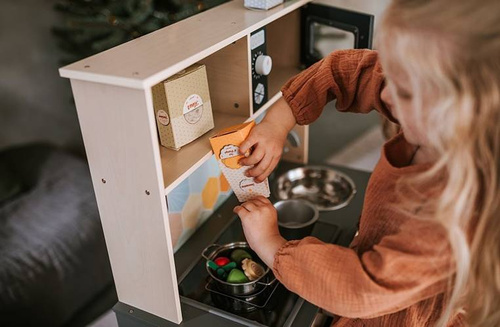 Janod Duża drewniana kuchnia z dźwiękiem, światłem LED i 6 akcesoriami Mozaika 3-8 lat