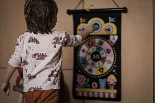 Janod Magnetyczna gra w rzutki Wesołe miasteczko