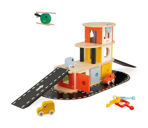 Janod Drewniany garaż piętrowy z 4 akcesoriami Bolid 2+