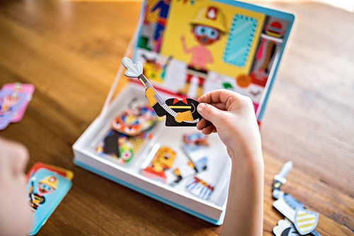 Janod Magnetyczna układanka Kostiumy Chłopiec Magnetibook
