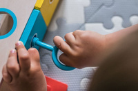 Janod Drewniany sorter z kluczykami Essentiel