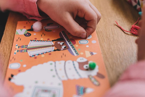 Janod Zestaw artystyczny Pompony Lamy 4+