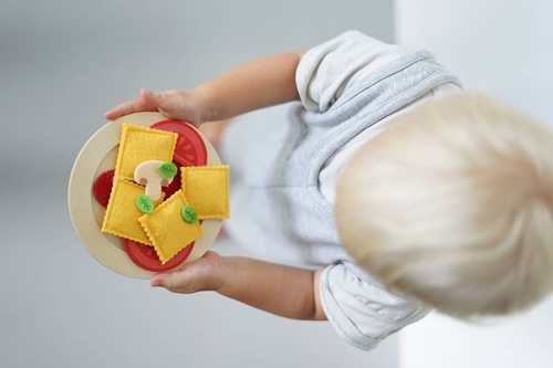 Janod Filcowy zestaw makaronów i akcesoria do przyrządzania włoskiej pasty 3+