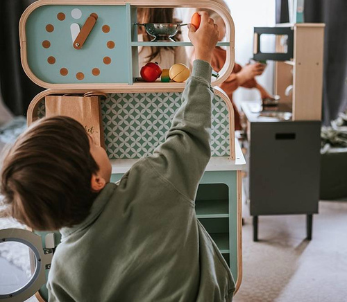 Janod Dwustronna drewniana kuchnia z pralką 2w1, z dźwiękiem, światłem LED i 8 akcesoriami