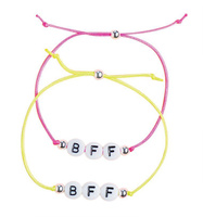 Janod Zestaw do tworzenia biżuterii Bransoletki przyjaźni 8+ 