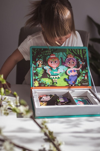 Janod Magnetyczna układanka Świat baśni Magnetibook 3-8 lat