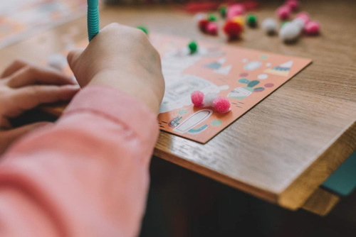 Janod Zestaw artystyczny Pompony Lamy 4+